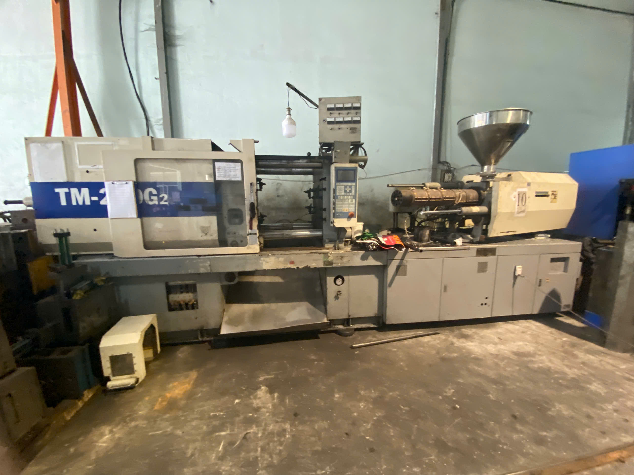 Injection molding machine 6